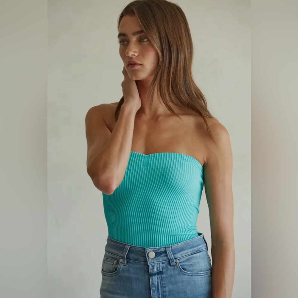 🆕🤍GARDEN MINT SWEETHEART TOP